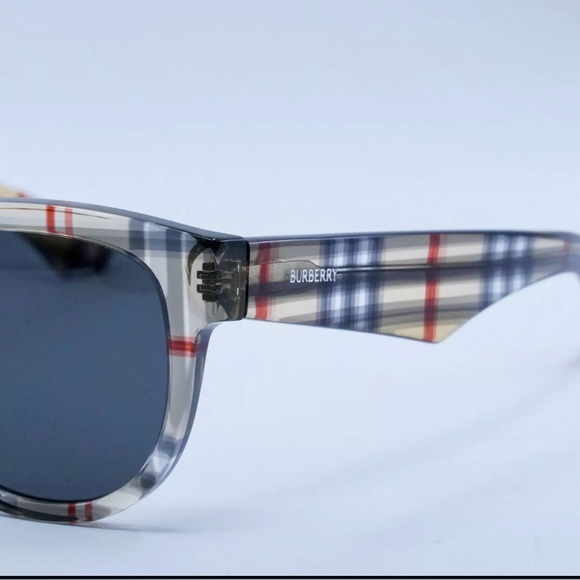 Unisex Burberry sunglasses - Picture 5 of 10